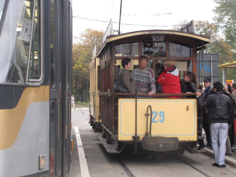 _Photos_Forum_N/Trams/Bruxelles/2010/Parade/IMG_4258.JPG http://jcbecker.free.fr/_Photos_Forum_N/Trams/Bruxelles/2010/Parade/IMG_4258.JPG