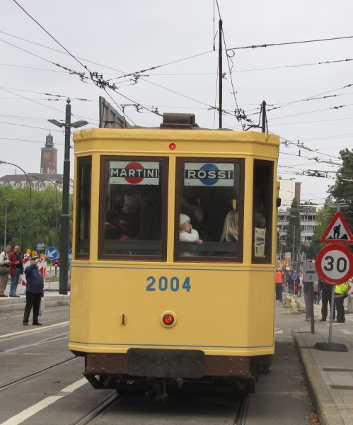 _Photos_Forum_N/Trams/Bruxelles/2010/Parade/IMG_4265.JPG http://jcbecker.free.fr/_Photos_Forum_N/Trams/Bruxelles/2010/Parade/IMG_4265.JPG