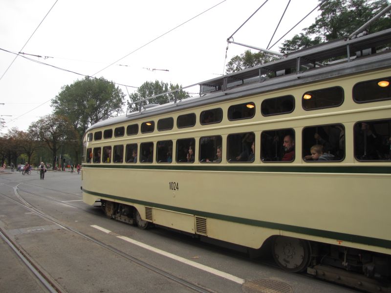 _Photos_Forum_N/Trams/Bruxelles/2010/Parade/IMG_4299.JPG http://jcbecker.free.fr/_Photos_Forum_N/Trams/Bruxelles/2010/Parade/IMG_4299.JPG