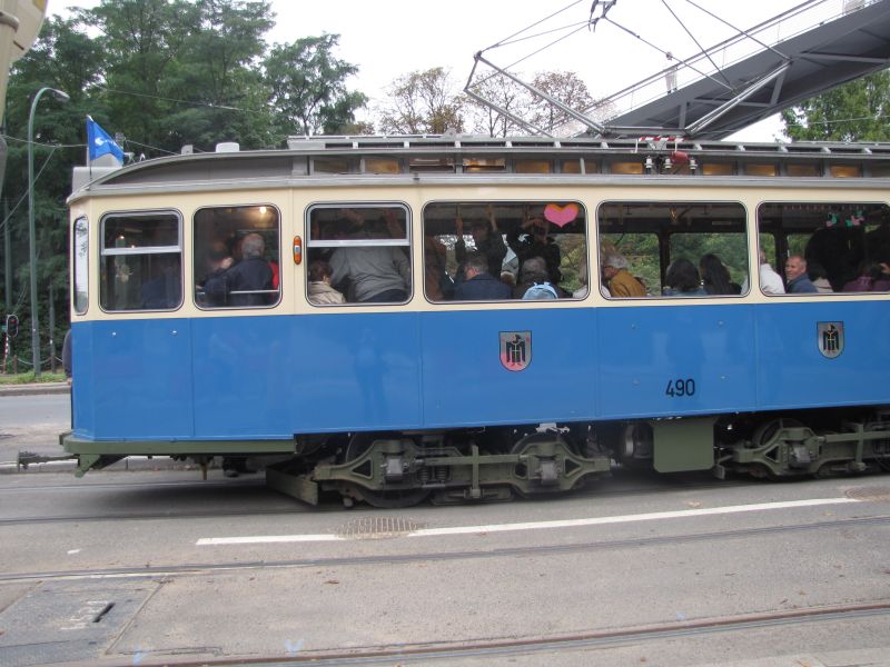 _Photos_Forum_N/Trams/Bruxelles/2010/Parade/IMG_4323.JPG http://jcbecker.free.fr/_Photos_Forum_N/Trams/Bruxelles/2010/Parade/IMG_4323.JPG