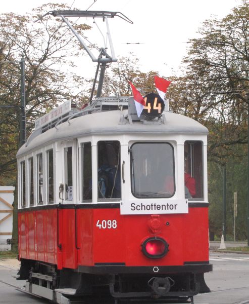 _Photos_Forum_N/Trams/Bruxelles/2010/Parade/IMG_4349.JPG http://jcbecker.free.fr/_Photos_Forum_N/Trams/Bruxelles/2010/Parade/IMG_4349.JPG